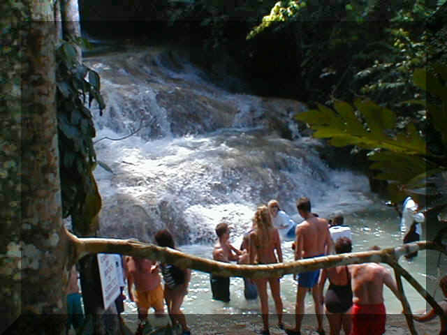 Dunns Falls.jpg (60824 bytes)